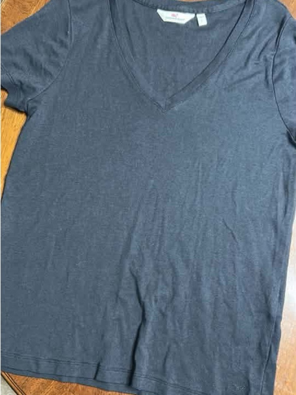 Vineyard Vines Women's V-Neck Tee - Navy